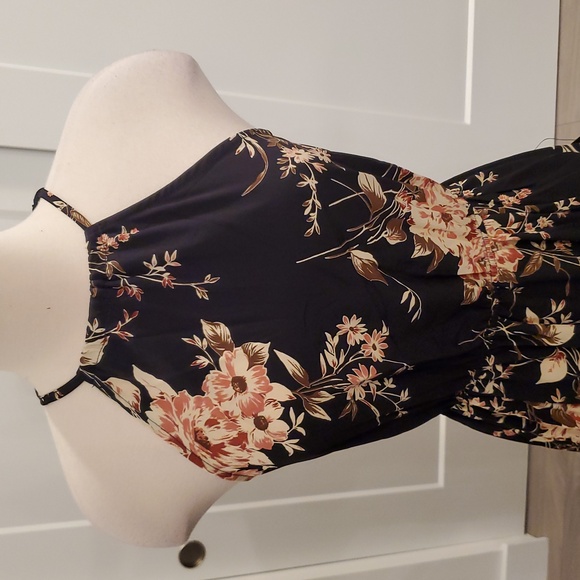 Lulu's Black& Dusty Rose Floral Maxi Dress Size S new with tags - Picture 4 of 9